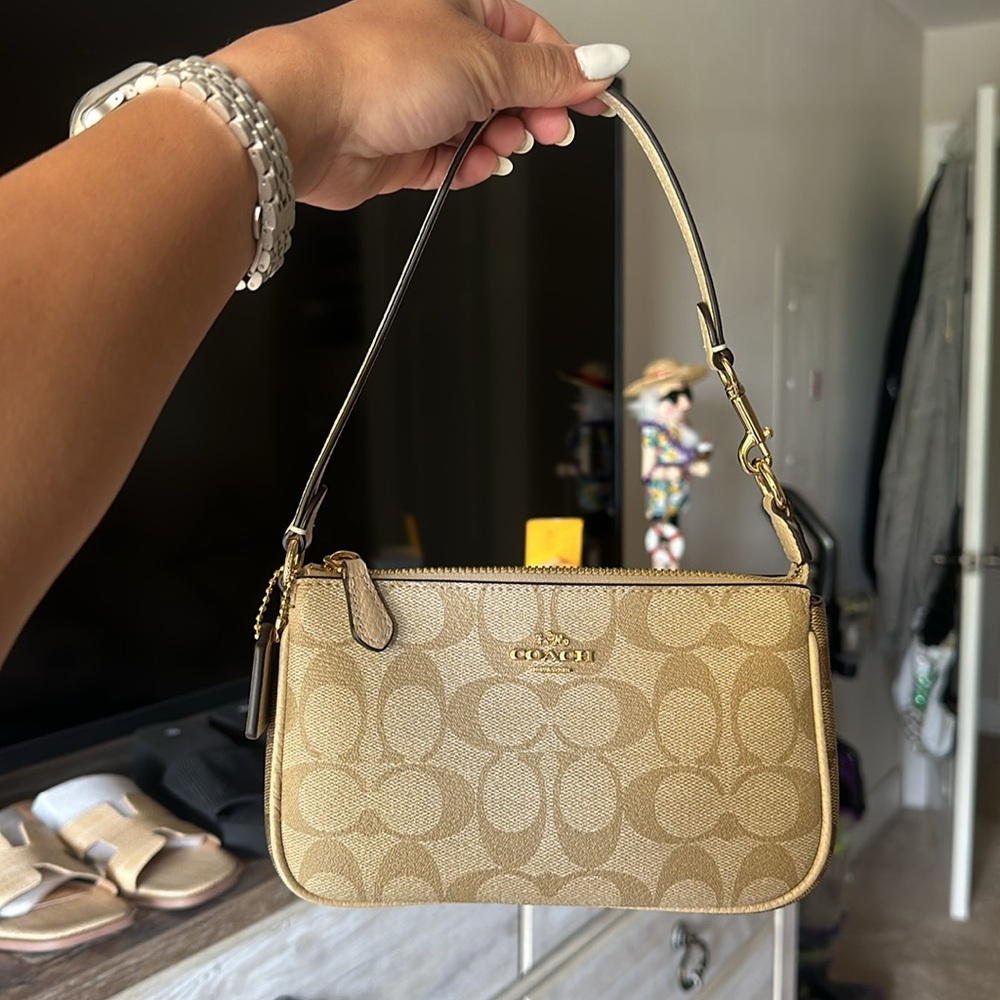 Nolita 19 in signature canvas in tan